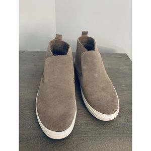 Mauve/Gray DV Suede Slide Sneakers!